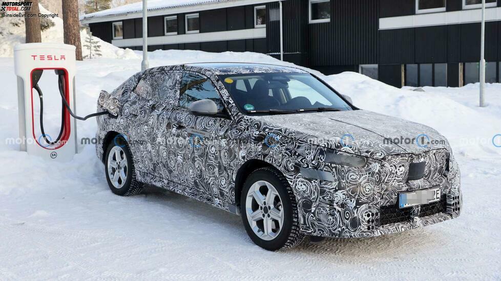 BMW iX2 (2023) erstmals als Prototyp erwischt