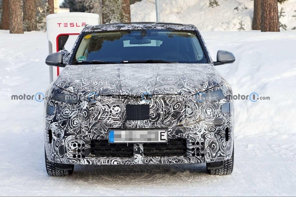 Die Technik liefert der neue iX1, optisch rückt die Baureihe näher an X4 und X6