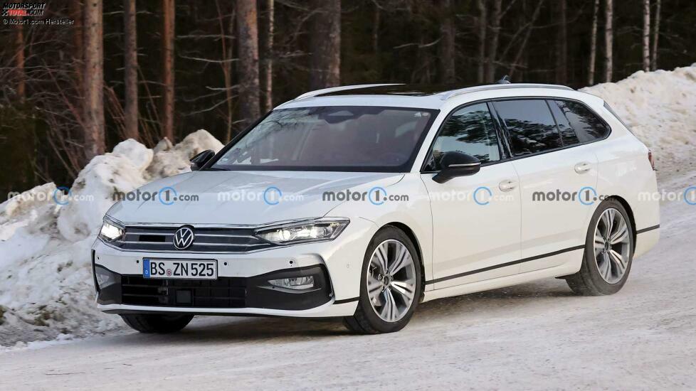 VW Passat Variant (2024) bei Wintertests erwischt