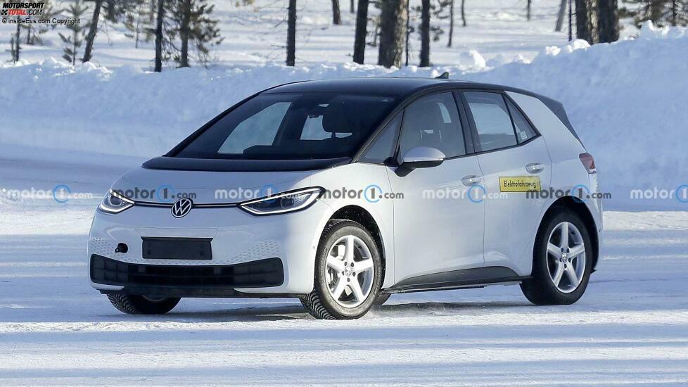VW ID.2 (2026) als Erlkönig erwischt