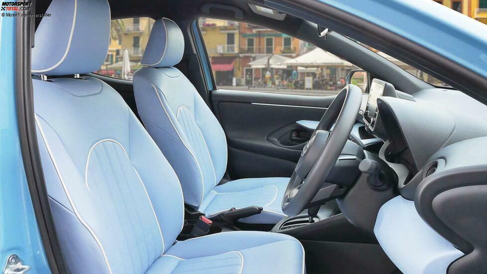 Mitsuoka Viewt (2023)