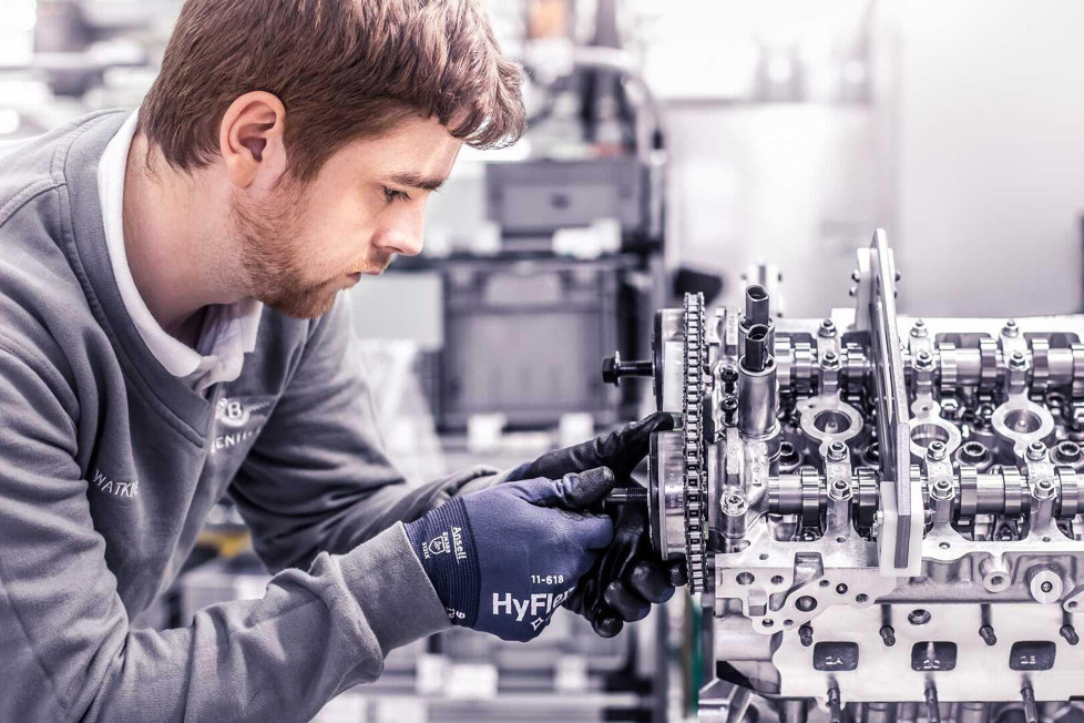 Wenn die Produktion des Bentley Batur endet, endet auch die lange Reihe der Bentley 12-Zylinder-Motoren: Hier ein Blick auf den letzten W12, der 740 PS leistet