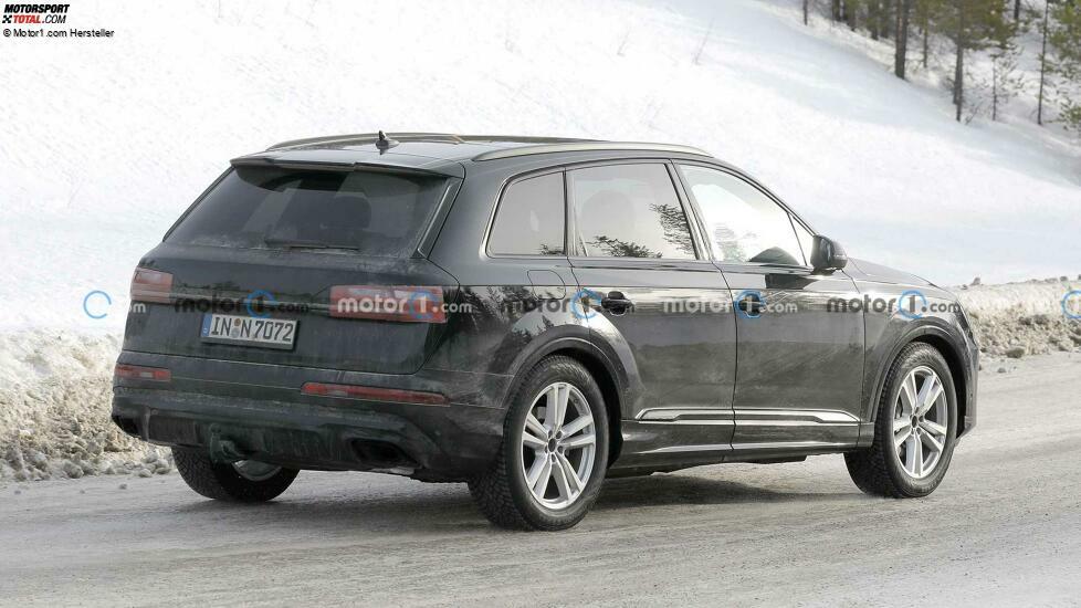 Audi Q7 (2024) mit Facelift als Erlkönig