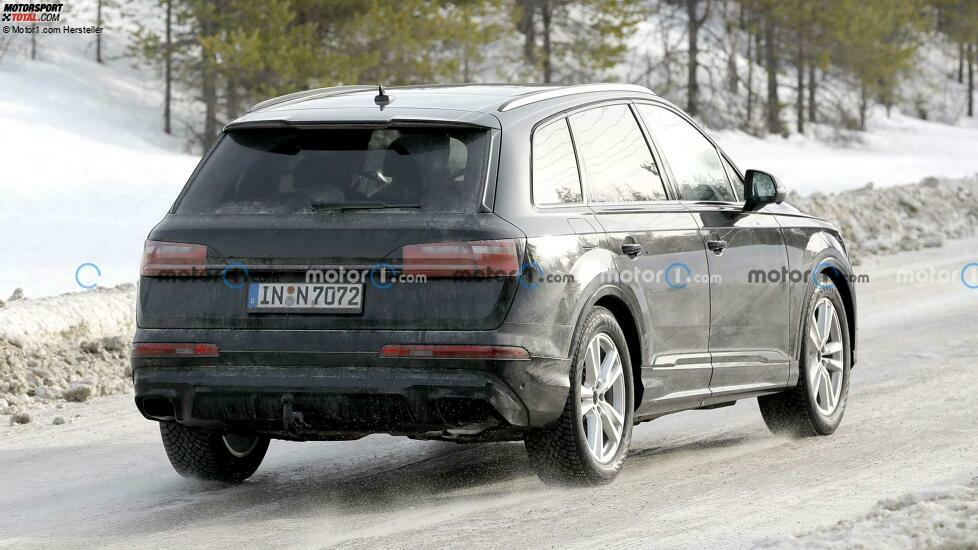 Audi Q7 (2024) mit Facelift als Erlkönig
