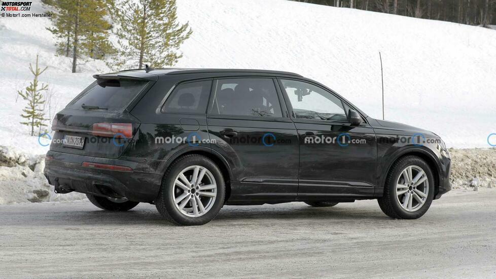 Audi Q7 (2024) mit Facelift als Erlkönig