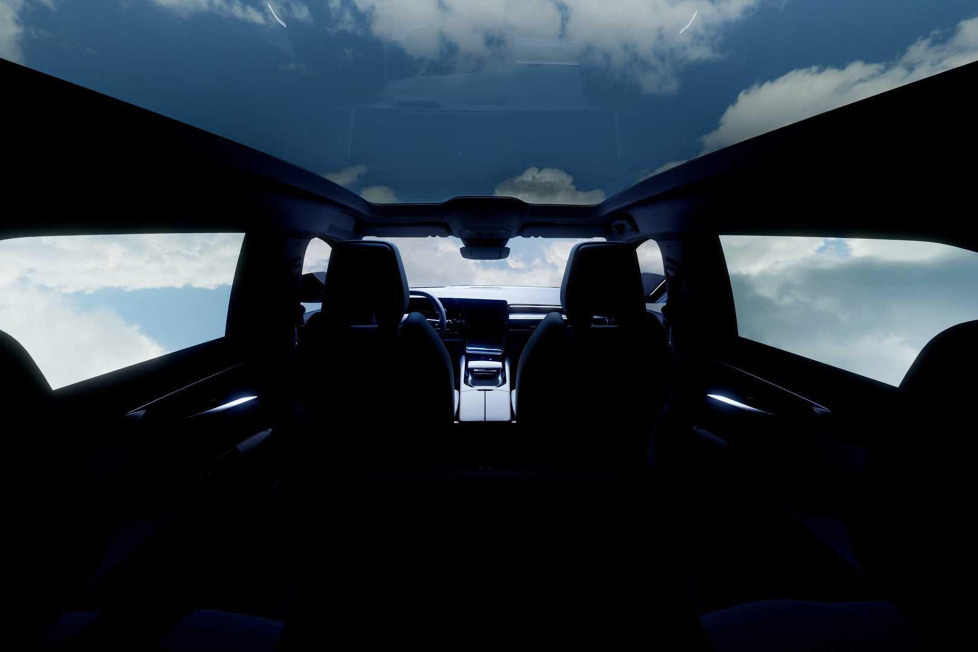 Der Renault Espace, der in seiner sechsten Generation zum SUV mutiert, wird das größte Panorama-Glasdach aller Autos haben