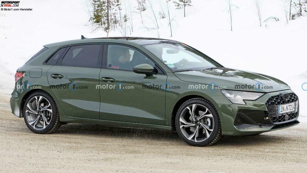 Audi A3 Sportback Facelift (2023) fast ohne Tarnung erwischt