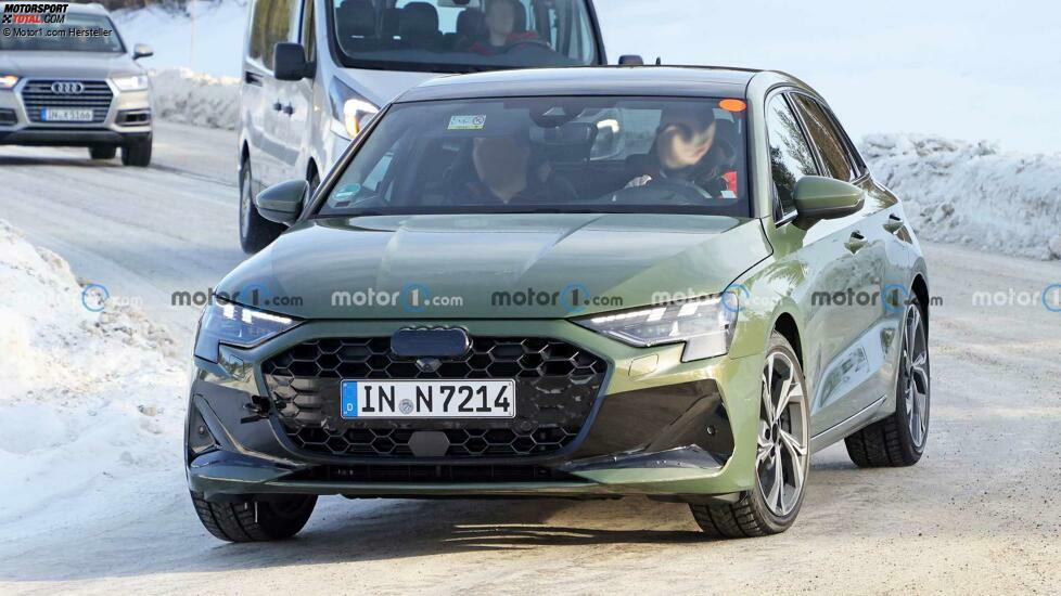 Audi A3 Sportback Facelift (2023) fast ohne Tarnung erwischt