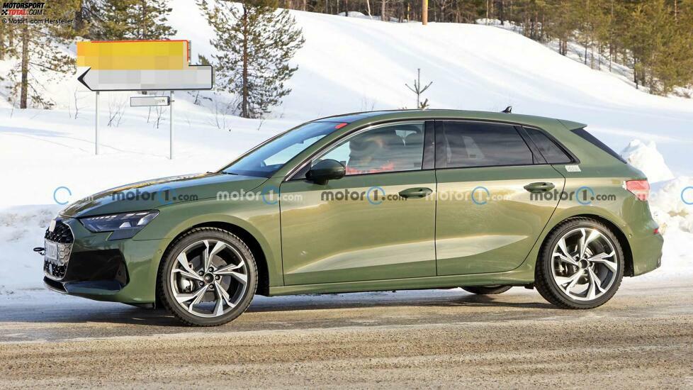 Audi A3 Sportback Facelift (2023) fast ohne Tarnung erwischt