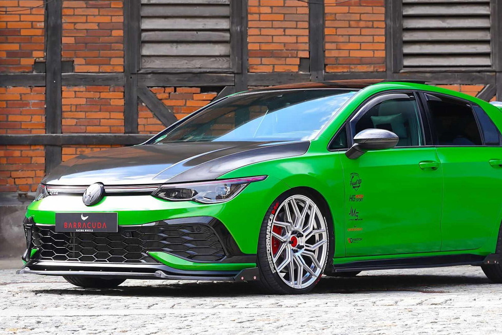 Mehr Leistung gibt es bei diesem extravagaten Golf zwar nicht, dafür eine Zusammenstellung der besten Zutaten aus dem Aftermarket-Bereich
