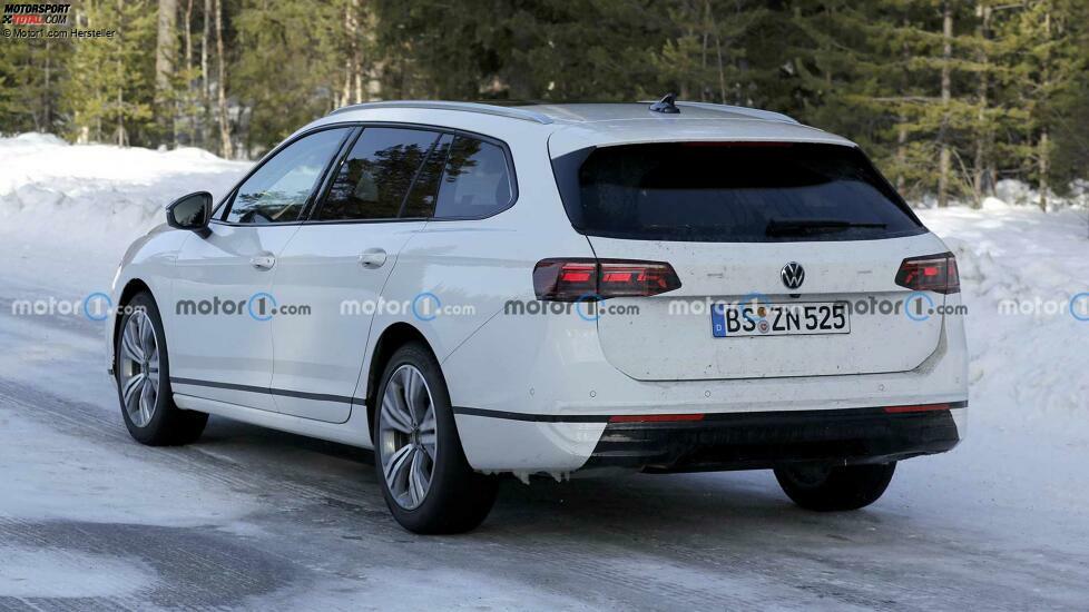 VW Passat Variant (2024) Erlkönigbilder März 2023