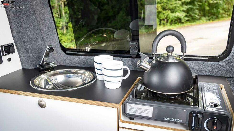 Opel Vivaro als Wohn- und Reisevan Alpincamper