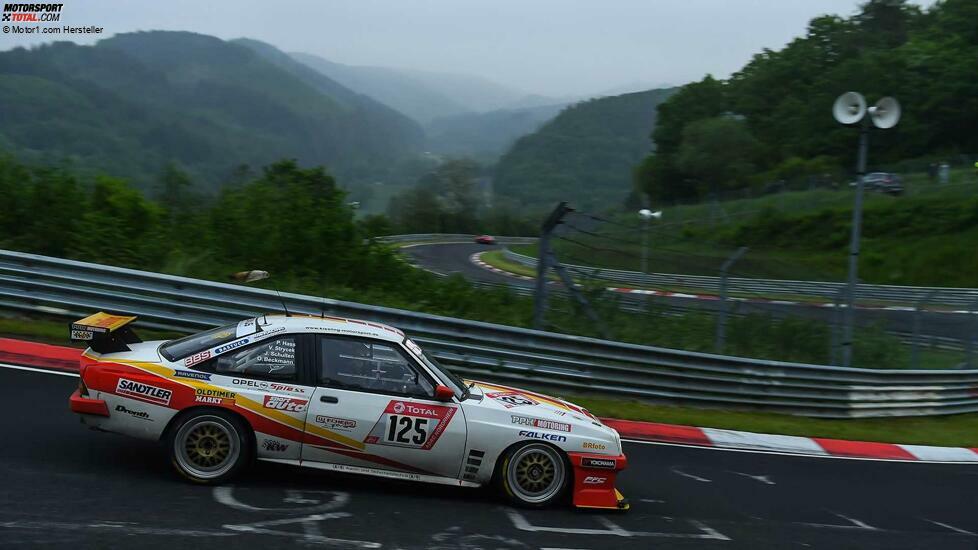 Opel Manta B auf dem Nürburgring