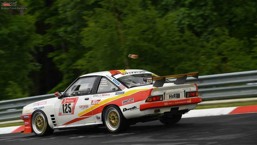 Opel Manta B auf dem Nürburgring