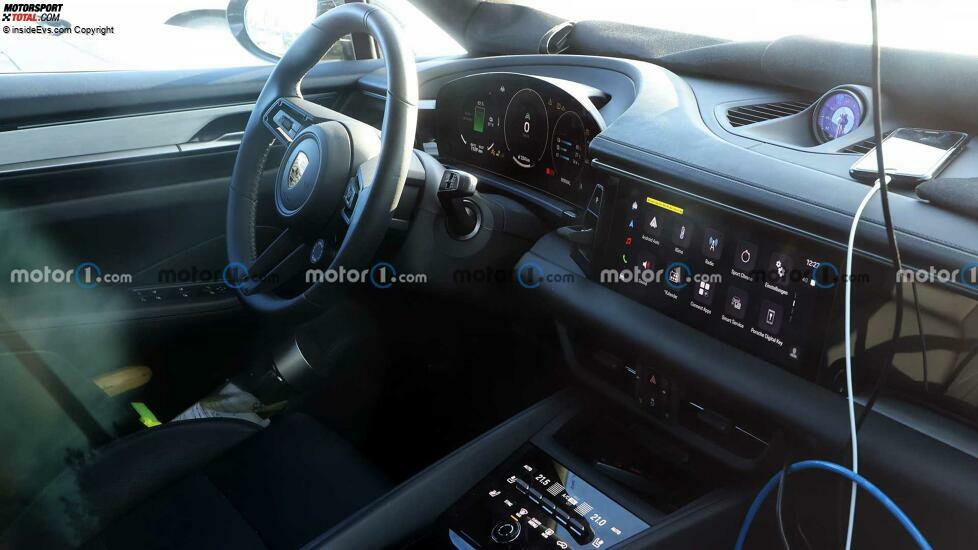 Porsche Macan EV (2024) Erlkönigaufnahmen vom Innenraum