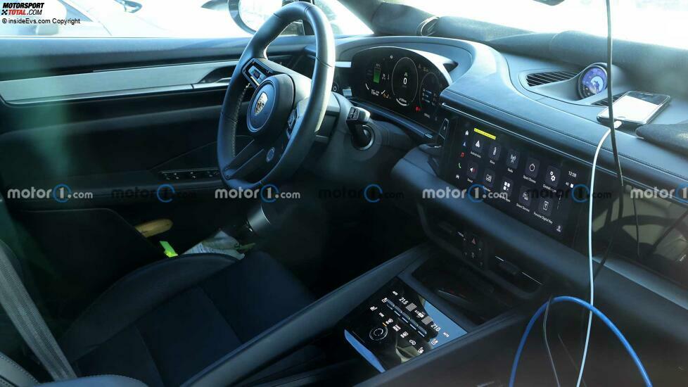 Porsche Macan EV (2024) Erlkönigaufnahmen vom Innenraum