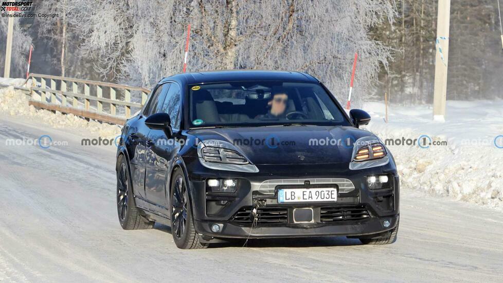 Porsche Macan EV (2024) Erlkönigaufnahmen vom Innenraum