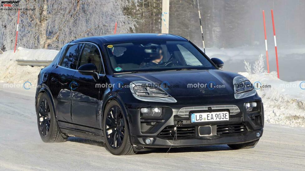 Porsche Macan EV (2024) Erlkönigaufnahmen vom Innenraum