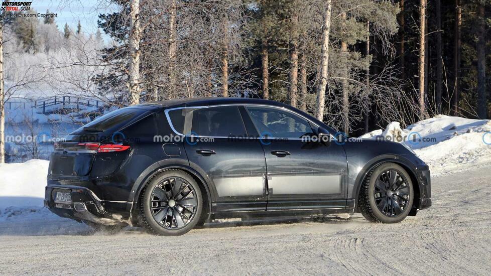 Porsche Macan EV (2024) Erlkönigaufnahmen vom Innenraum