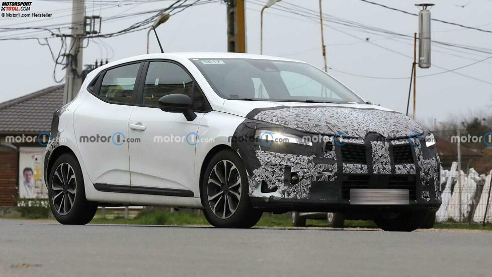 Renault Clio (2023) mit Facelift als Erlkönig