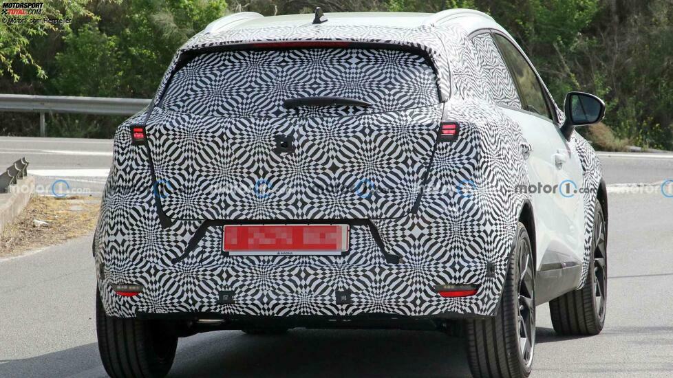Renault Captur (2023) mit Facelift als Erlkönig
