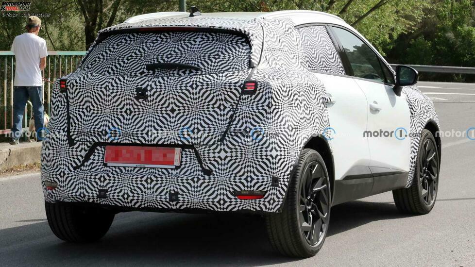 Renault Captur (2023) mit Facelift als Erlkönig