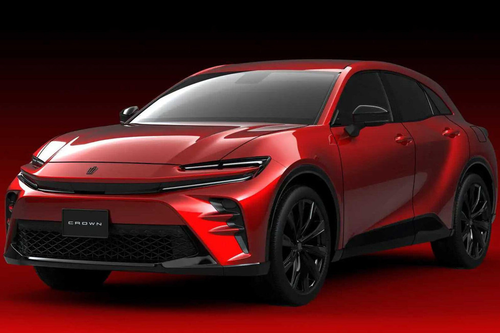 Toyota hat neue Informationen über die drei zusätzlichen Crown-Modelle veröffentlicht, die alle mit Hybrid- und Plug-in-Hybrid-Antrieb angeboten werden