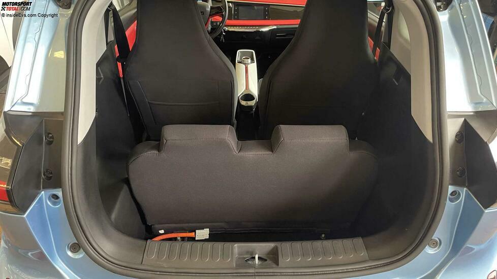 ARI 902 Comfort mit aufgeklappter Rücksitzbank