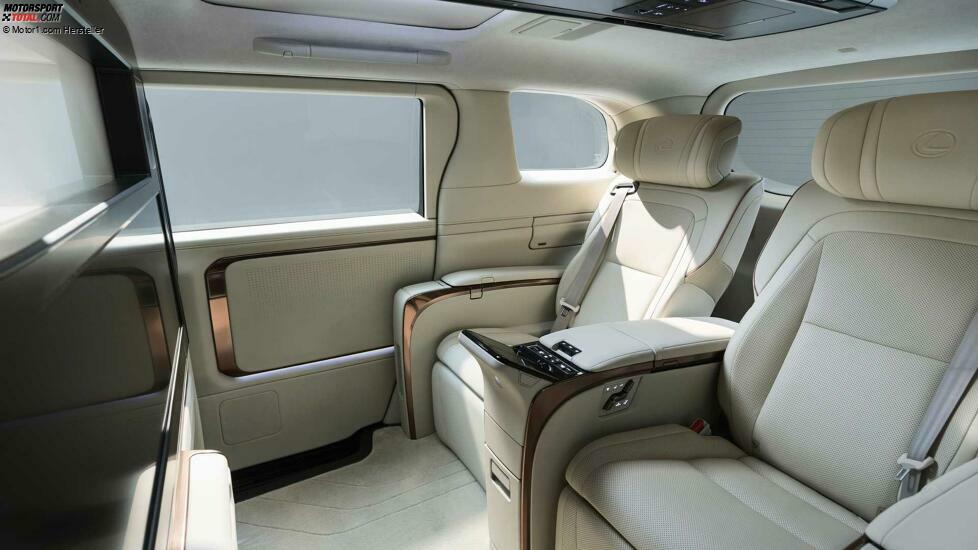 2024 Lexus LM