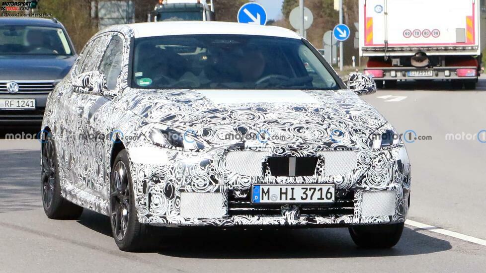 BMW 1er (2023) als Erlkönig