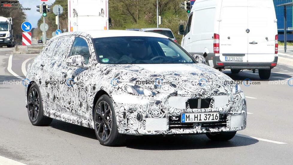 BMW 1er (2023) als Erlkönig