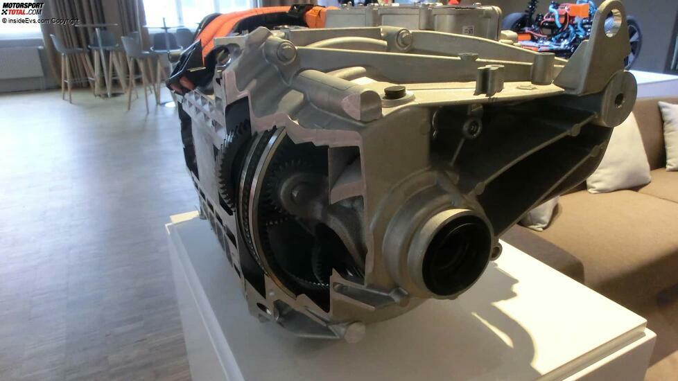 Volvo XC40 Pure Electric: Wegen des koaxialen Einbaus verwendet Volvo keine nebeneinander liegenden Zahnräder wie z.B. VW bei seinem neuen 210 kW-Motor, sondern ein Planetengetriebe