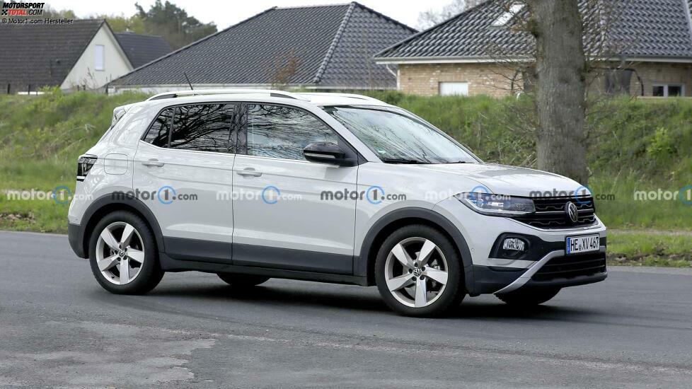 VW T-Cross (2023) auf neuen Erlkönigaufnahmen