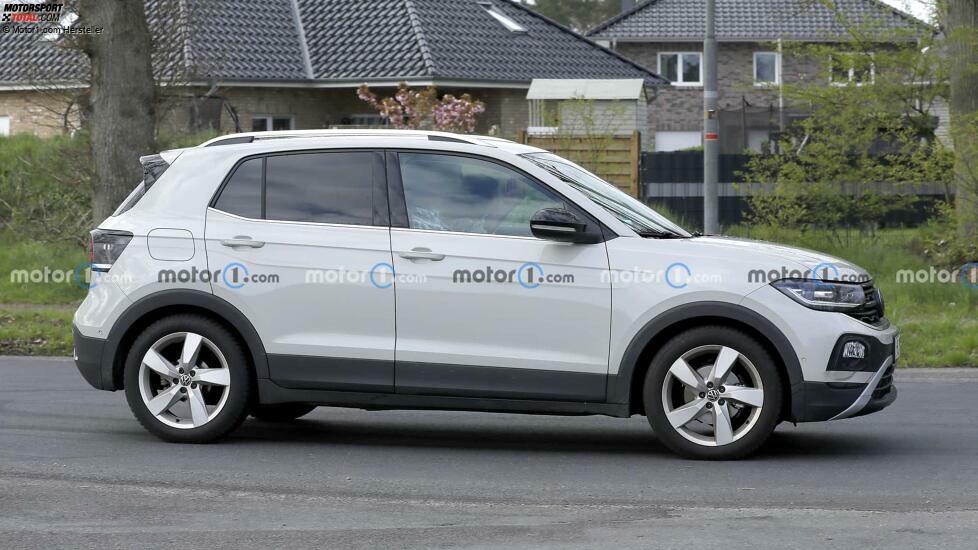 VW T-Cross (2023) auf neuen Erlkönigaufnahmen