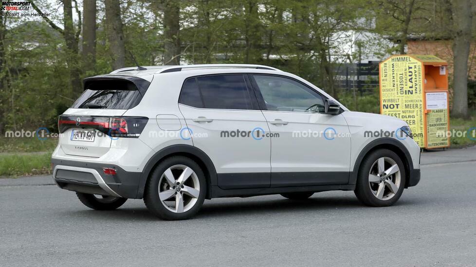 VW T-Cross (2023) auf neuen Erlkönigaufnahmen