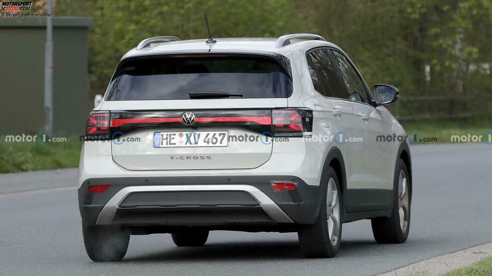 VW T-Cross (2023) auf neuen Erlkönigaufnahmen