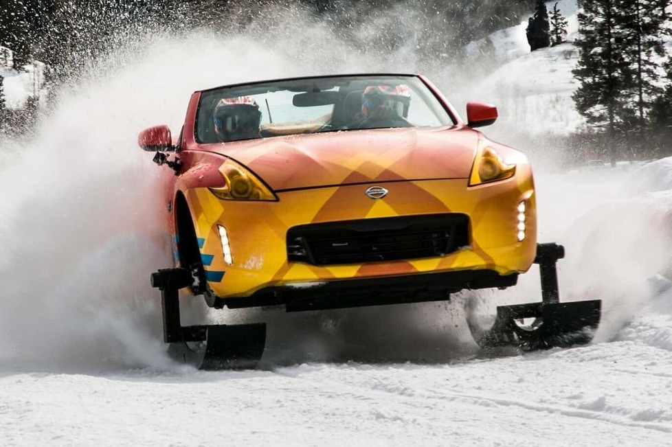 Ein durch und durch modifizierter 370Z wurde zur Pistenraupe mit Kettenantrieb und stand auf der Chicago Motor Show ...
