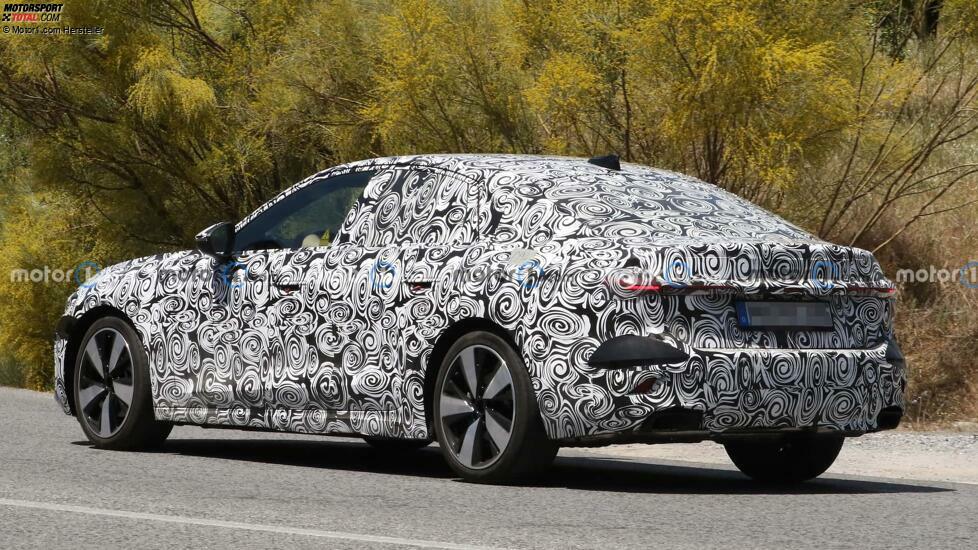 Audi A5 Sportback (2024) auf neuen Erlkönigbildern