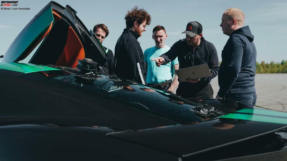 Rimac Nevera stellt 23 Rekorde in Papenburg auf
