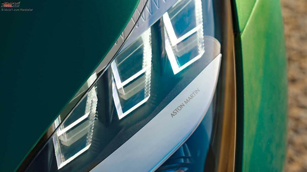 Aston Martin DB12 (2023)