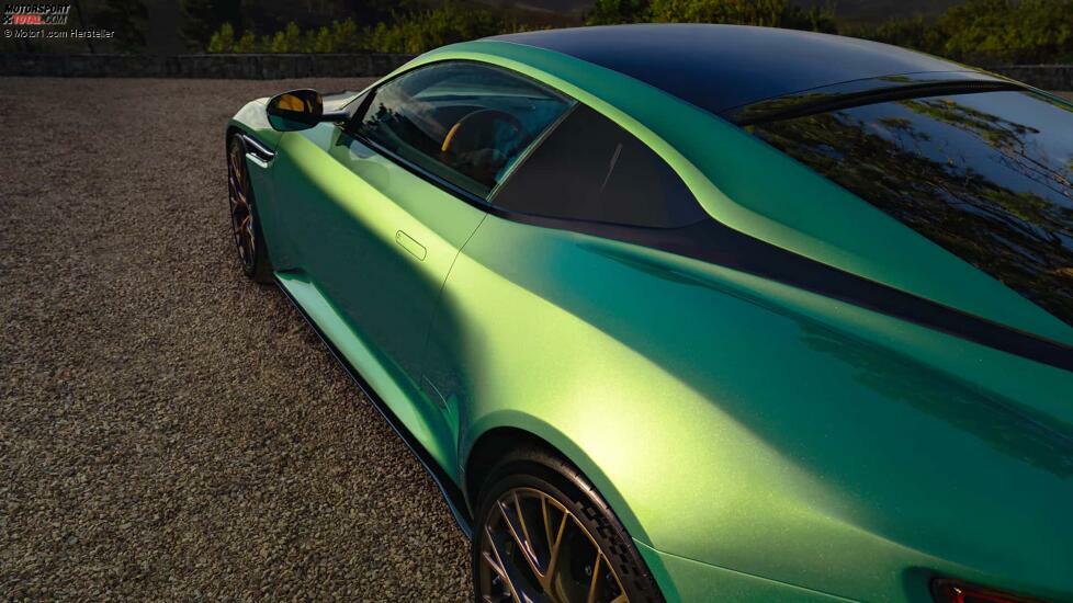 Aston Martin DB12 (2023)