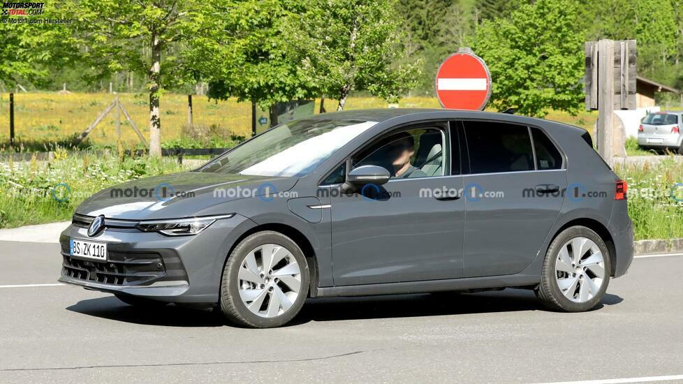 VW Golf 8 Facelift (2024) auf Erlkönigfotos