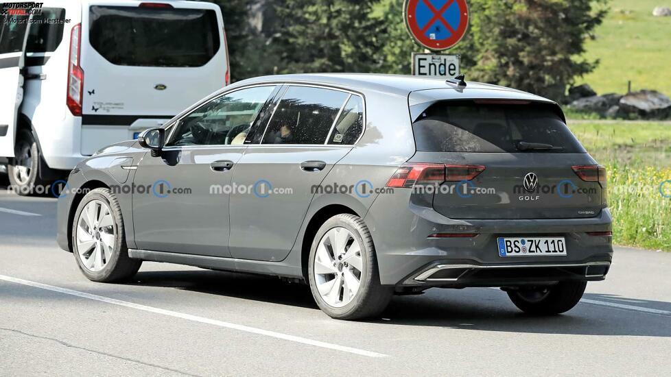 VW Golf 8 Facelift (2024) auf Erlkönigfotos