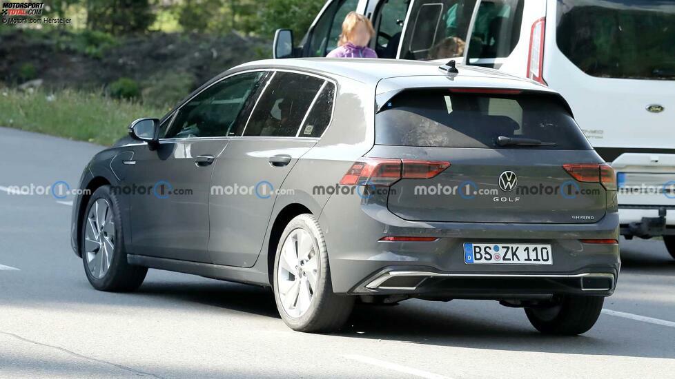 VW Golf 8 Facelift (2024) auf Erlkönigfotos