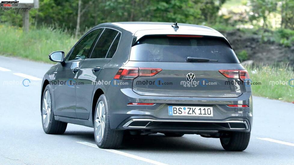 VW Golf 8 Facelift (2024) auf Erlkönigfotos