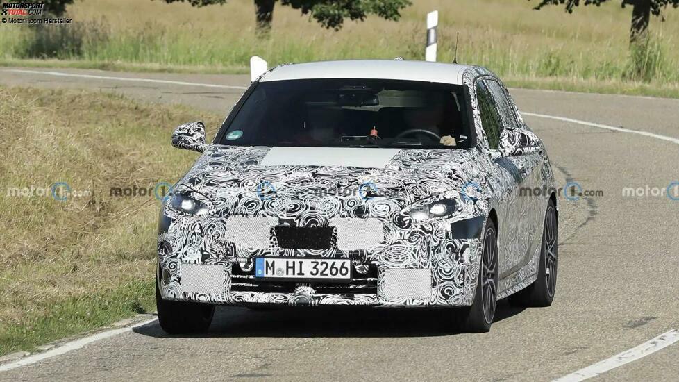 BMW M135i Facelift auf neuen Erlkönigbildern