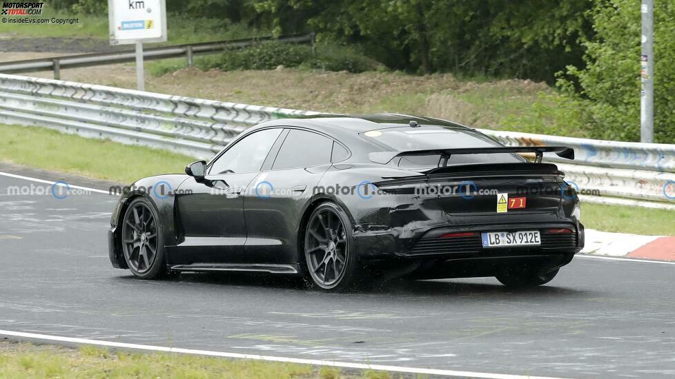 Porsche Taycan Turbo GT (2023) auf neuen Erlkönig-Aufnahmen