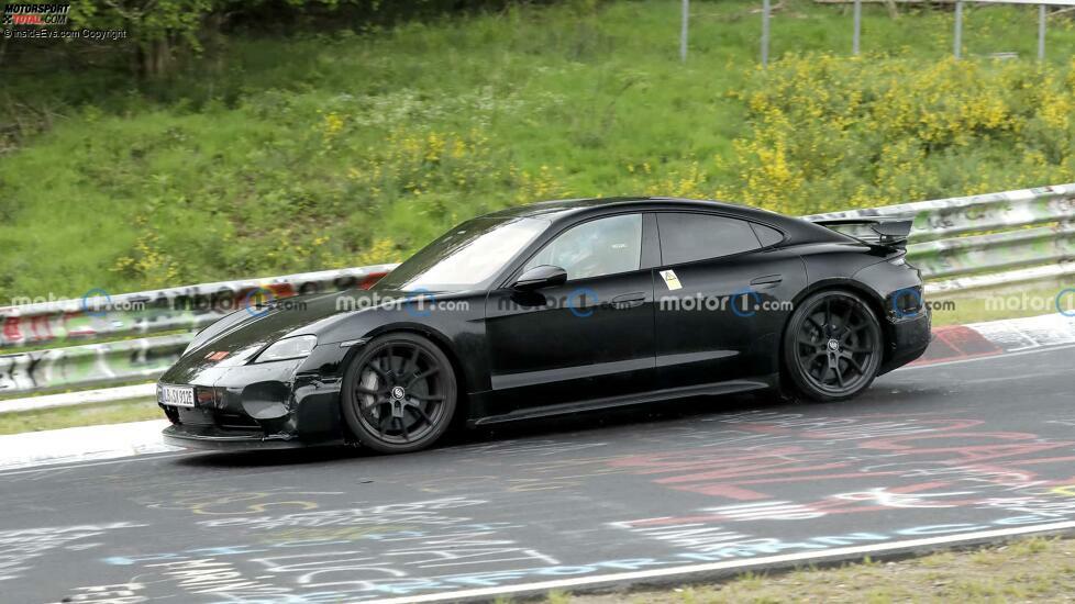 Porsche Taycan Turbo GT (2023) auf neuen Erlkönig-Aufnahmen