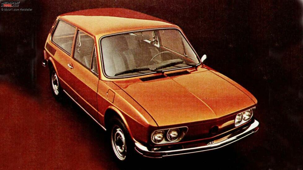 Die Motorhaube, die 1973 mit einer Falte debütierte...