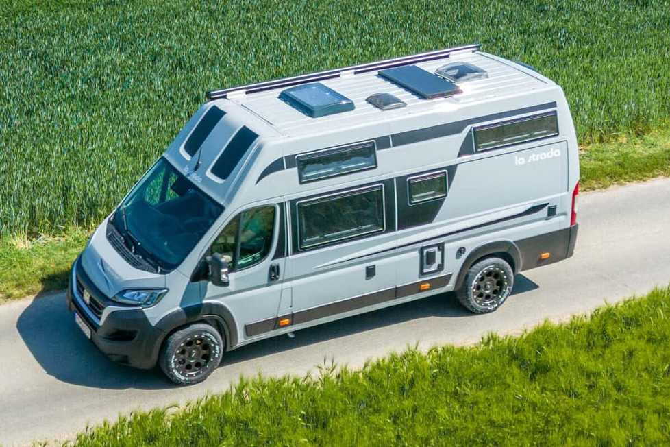 la strada erweitert seine Modellfamilie um den Avanti EBF: Das Wohnmobil mit vier Schlafplätzen feiert seine Premiere auf dem Caravan Salon 2023 in Düsseldorf